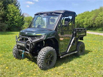 U10 PRO Kabina bez střechy (stěrač, ostřikovač, topení) DFK