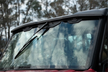 U10 PRO Prední okno CFMOTO (bez sterace a ostrikovace)